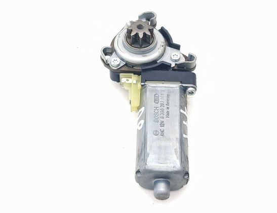 CHRYSLER 300C 1 generation (2005-2011) Моторчик переднего правого сиденья 820289224 32752557