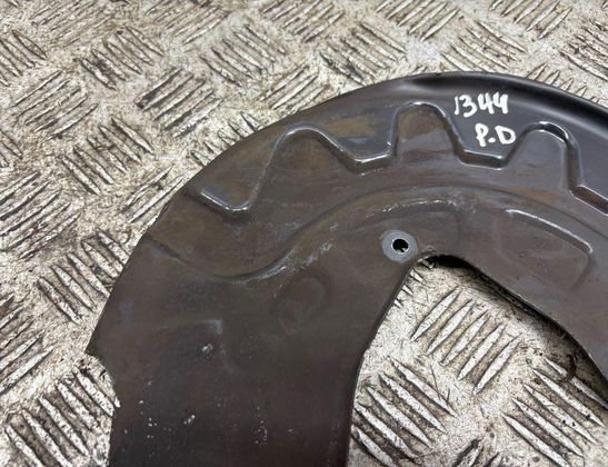 AUDI Q3 F3 (2018-2024) Передняя охрана тормозного диска 32976659