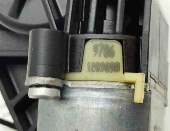 MERCEDES-BENZ C-Class W204/S204/C204 (2004-2015) Моторчик переднего правого сиденья 0390203367,825843714 21224796