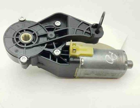 MERCEDES-BENZ C-Class W204/S204/C204 (2004-2015) Моторчик переднего правого сиденья 0390203367,825843714 21224796