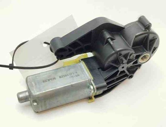 MERCEDES-BENZ C-Class W204/S204/C204 (2004-2015) Моторчик переднего правого сиденья 0390203367,825843714 21224796