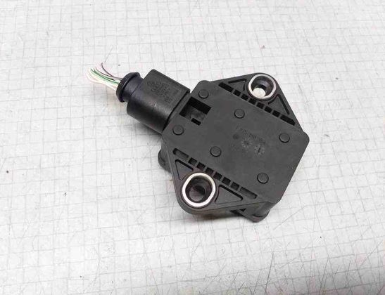 AUDI A4 B7/8E (2004-2008) Датчик ускорения 32535773