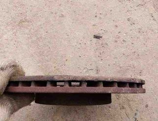 VOLKSWAGEN Vento 1 generation (1992-1998) Front Left Brake Disc 32629664
