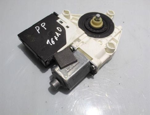 AUDI A3 8P (2003-2013) Bal első ajtó ablakemelő motorja 0130822205 32918334