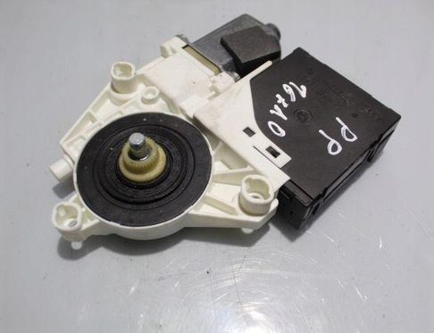 AUDI A3 8P (2003-2013) Bal első ajtó ablakemelő motorja 0130822205 32918334